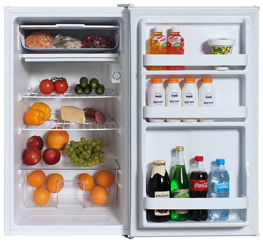Однокамерный холодильник Hyundai CO1003 белый
