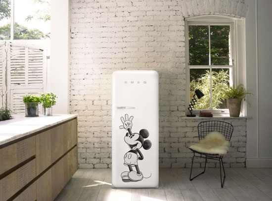 Холодильник Smeg x Mickey Mouse Fab28