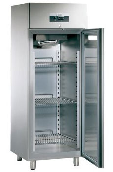 холодильный шкаф SAGI HD70