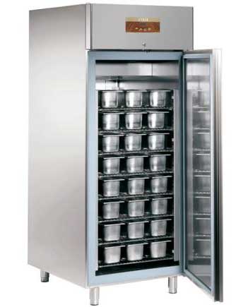 холодильный шкаф SAGI KAGL6B